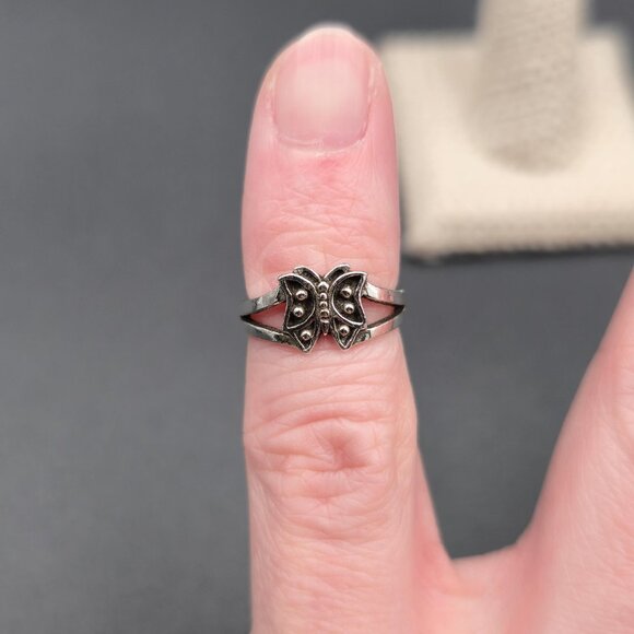 Size 2.75 Sterling Silver Butterfly Animal Toe Band Ring A6458 - Picture 2 of 7